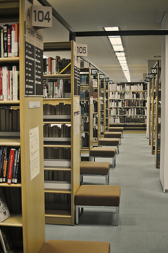 図書館と書店の在庫を一度に検索できるブックマークレットを作ってみた！
